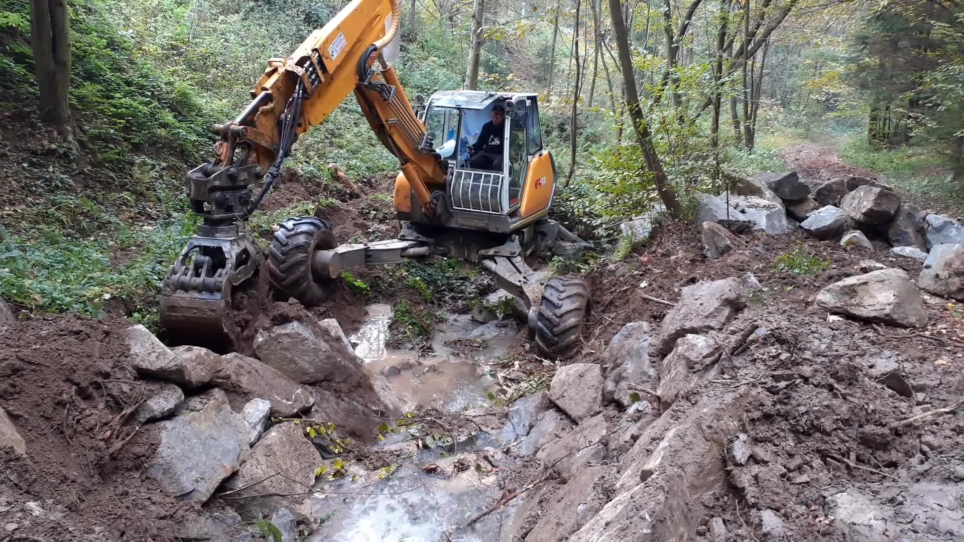 Oprava břehů vodních toků