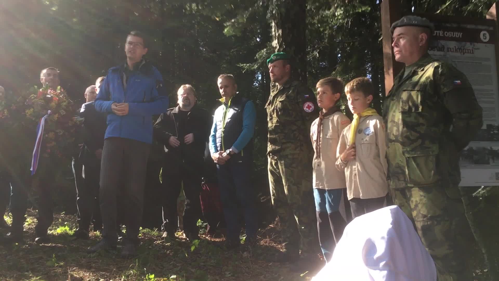 Uctění památky obyvatelům Vařákových pasek
